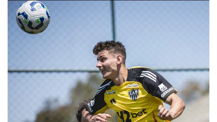 O treino do Galo no domingo foi intenso e animou a torcida atleticana que mira classificação contra o Cruzeiro na Copa do Brasil