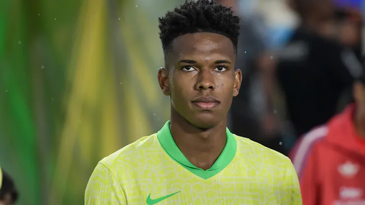 Estêvão na Seleção Brasileira. Foto: Thiago Ribeiro/AGIF