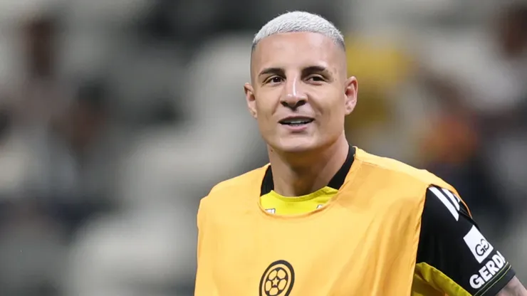 Lateral-esquerdo trabalhou com Sampaoli na primeira passagem deste pelo Galo (Foto: Gilson Lobo/AGIF)
