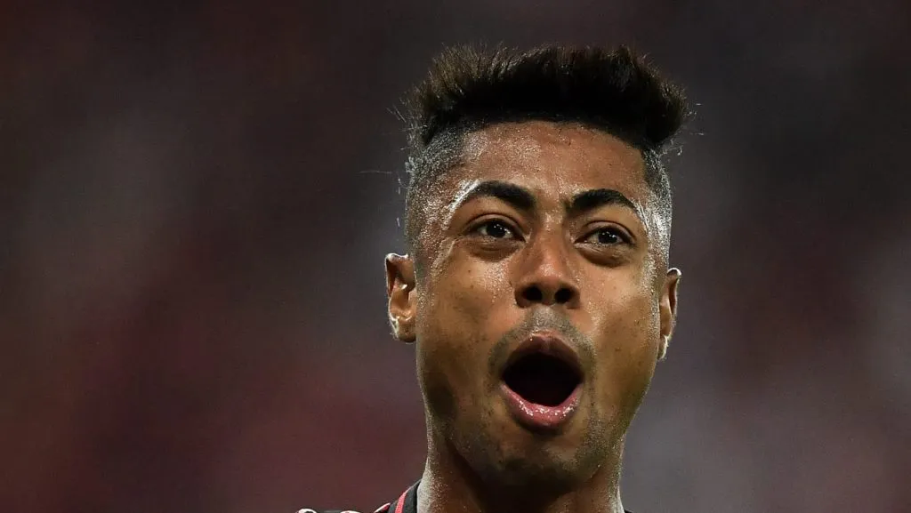 Foto: Thiago Ribeiro/AGIF – Ídolo da Nação está sendo acusado na esfera criminal por supostamente ter beneficiado apostadores.