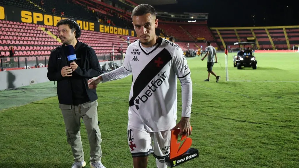 Coutinho jogador do Vasco comemora a vitoria apos partida contra o Sport pelo campeonato Brasileiro A 2025. Foto: Marlon Costa/AGIF