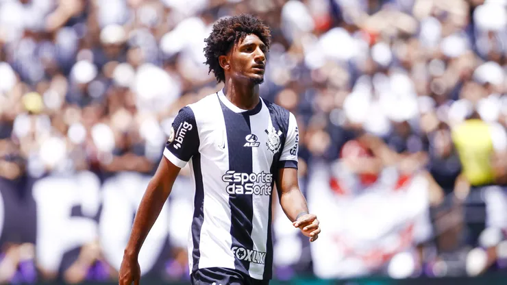 Talles Magno na partida contra o Cruzeiro