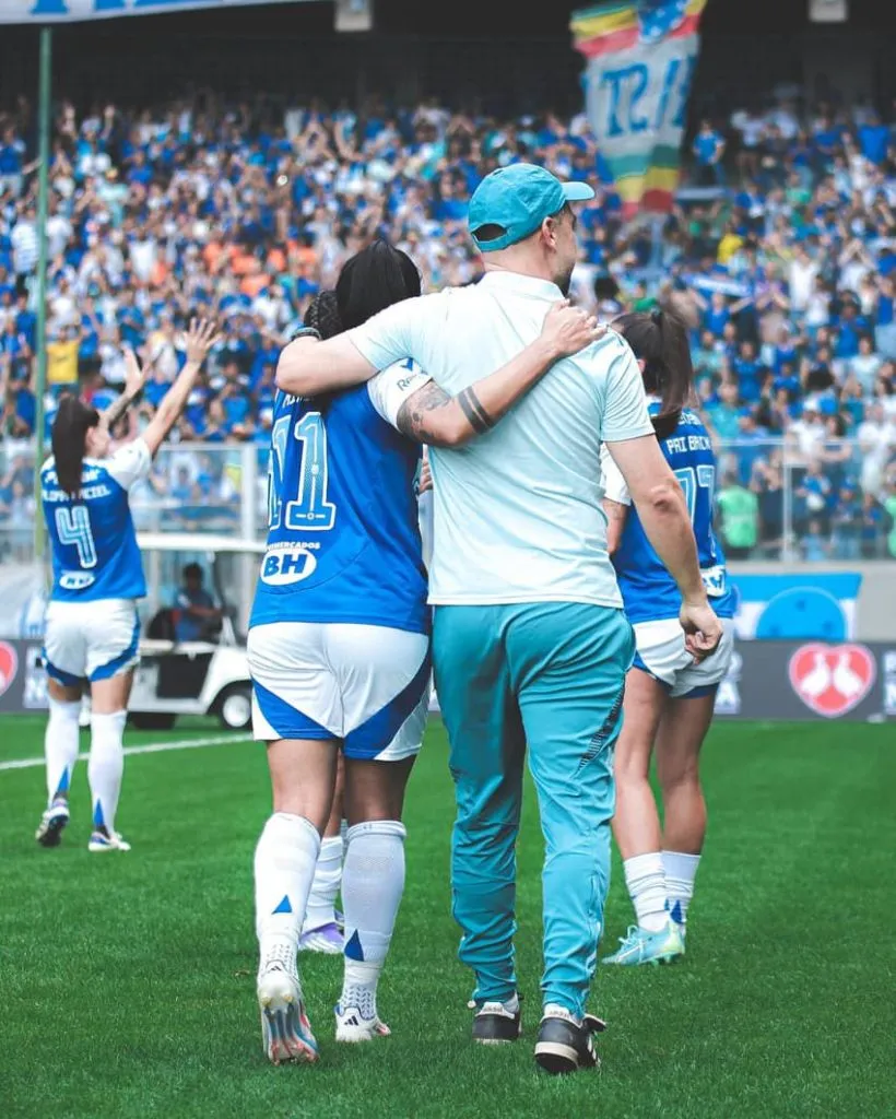 Miriã e Jonas Urias. Foto: Gustavo Martins/Cruzeiro