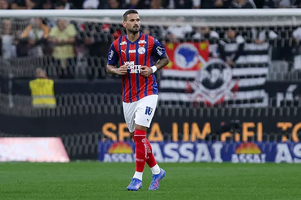 Willian Jose, jogador do Bahia comemora seu gol contra o Corinthians em partida válida pelo Brasileirão 2025 Foto: Ricardo Moreira/Getty Images