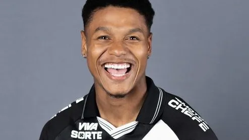 Matheus França em sua chegada. Foto: Matheus Lima/Vasco