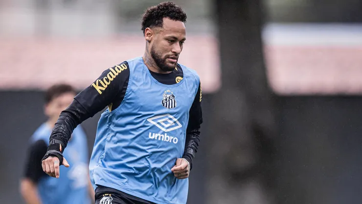 Neymar em treino no CT Rei Pelé (Raul Baretta/ Santos FC)