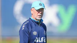 Mano Menezes em treino no CT Luiz Carvalho