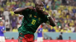 Vincent Aboubakar comemora o gol da vitória de Camarões sobre o Brasil na Copa 2022 (Clive Brunskill/Getty Images)