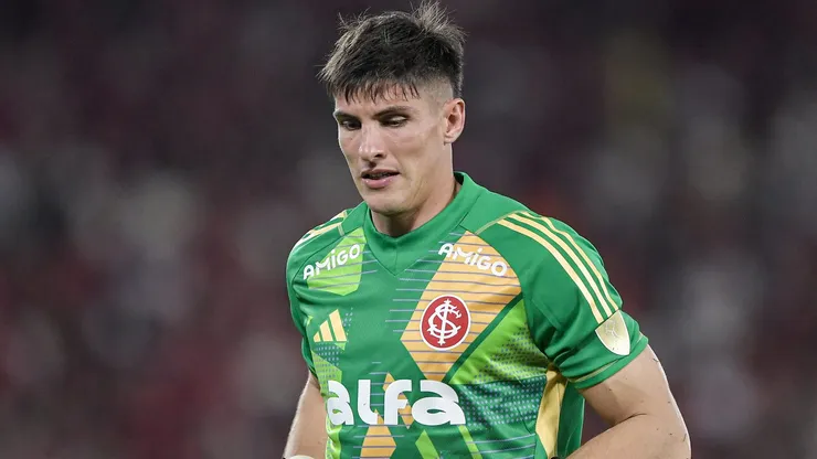 Rochet preocupa o Colorado após reclamações de dores em treino no Uruguai