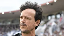 Fernando Diniz durante jogo em São Januário.