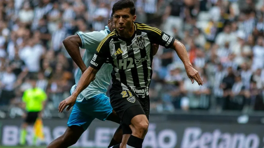 MG – BELO HORIZONTE – 17/08/2025 – BRASILEIRO A 2025, ATLÉTICO-MG X GRÊMIO – Alan Franco jogador do Atlético-MG durante partida contra o Grêmio no estádio Arena MRV pelo campeonato Brasileiro A 2025. Foto: Fernando Moreno/AGIF