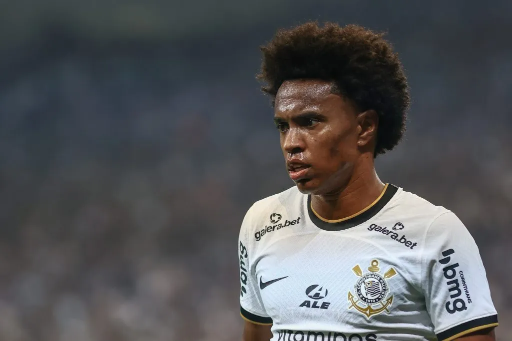 Willian durante sua última passagem no Brasil – Foto: Marcello Zambrana/AGIF
