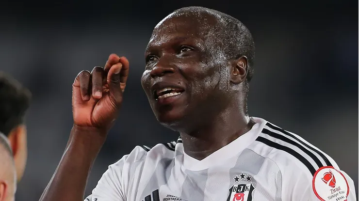 Aboubakar, atuando como atacante do Besiktas, no campeonato turco, camaronês despertou interesse no Tricolor - (Foto: Ahmad Mora/Getty Images)