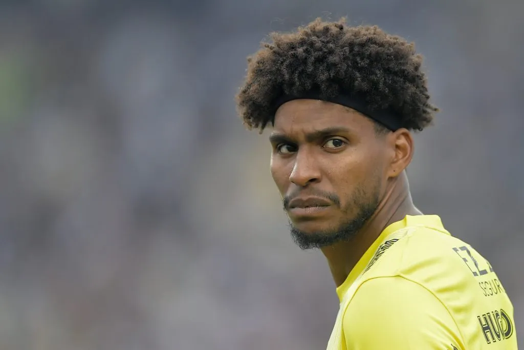 Corinthians fretou avião da Bolívia para trazer Hugo Souza, convocado por Carlo Ancelotti – Foto: Thiago Ribeiro/AGIF