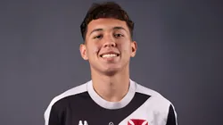 Santos Torrealba sendo anunciado como novo atacante do Vasco