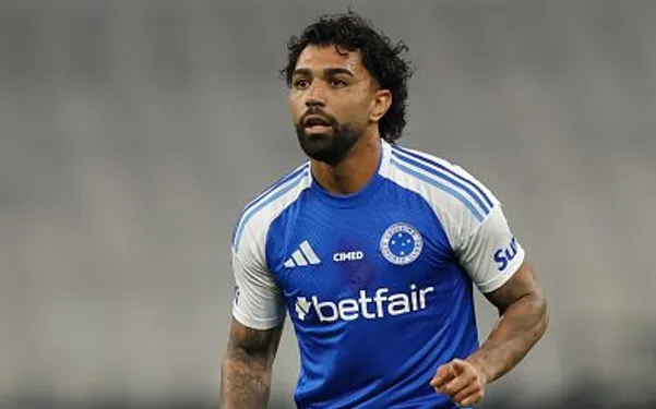 Gabigol, do Cruzeiro durante duelo contra o Corinthians pelo Brasileirão na Neo Quimica Arena. Foto: Miguel Schincariol/Getty Images