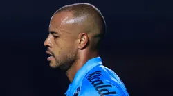 Mayke sofreu lesão muscular no Santos logo no seu início de trajetória na Vila Belmiro