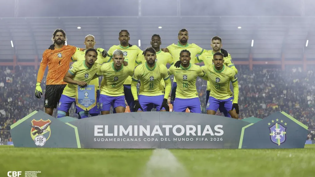 Fabrício Bruno posa no time titular da Seleção BrasileiraFoto: @rafaelribeirorio I CBF