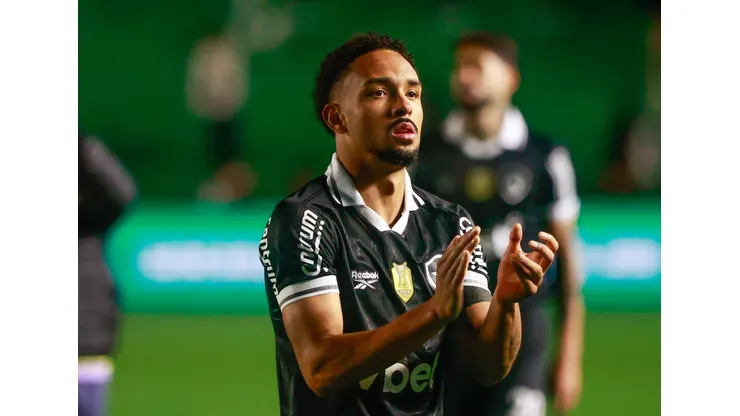 Botafogo chega à marca de 100 atletas convocados para a Seleção com estreia de Vitinho. Foto: Luiz Erbes/AGIF