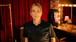 Paulo César Carpegiani com a nova camisa do Inter. Foto: Divulgação/Adidas