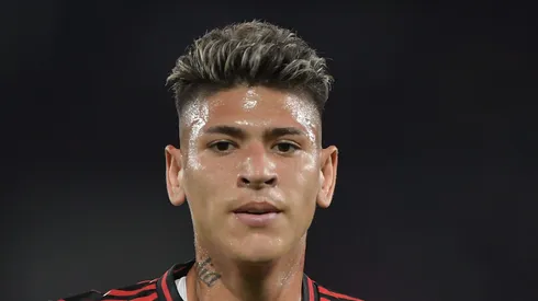 RJ - RIO DE JANEIRO - 25/08/2025 - BRASILEIRO A 2025, FLAMENGO X VITORIA - Carrascal jogador do Flamengo durante partida contra o Vitoria no estadio Maracana pelo campeonato Brasileiro A 2025.