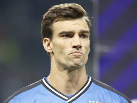 Léo Jardim defende pênalti e se torna herói em classificação do Vasco: "Mais uma vez decisivo"