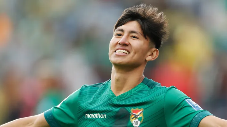 Miguelito em campo pela Bolívia. (Photo by Gaston Brito Miserocchi/Getty Images)