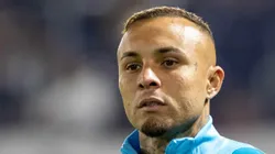 Everton Cebolinha em ação com a camisa do Flamengo.