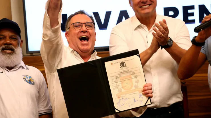O presidente do Santos FC Marcelo Teixeira em coletiva de imprensa realizada no Prefeitura De Santos. Foto: Mauricio De Souza/AGIF