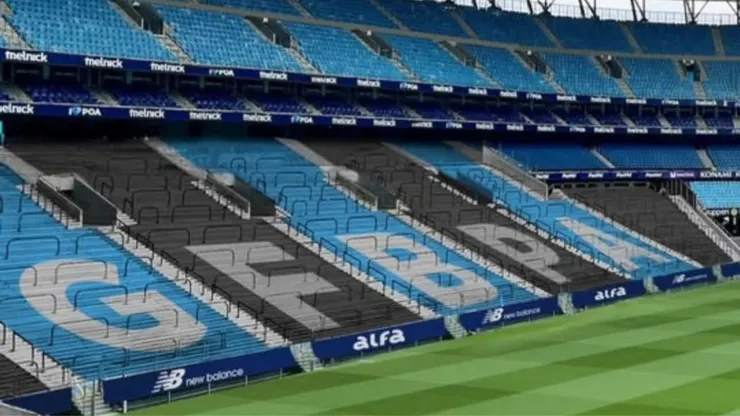 Montagem com as iniciais do Grêmio estampadas nas arquibancadas.