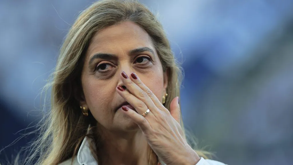 Leila pereira, presidente do Palmeiras, durante partida contra o Corinthians no estadio Arena Corinthians pelo campeonato Brasileiro A 2025. Foto: Ettore Chiereguini/AGIF