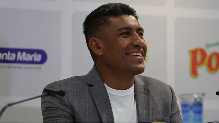 Paulinho durante sua apresentação oficial como coordenador técnico do Mirassol - Foto: Pedro Zacchi/AGIF