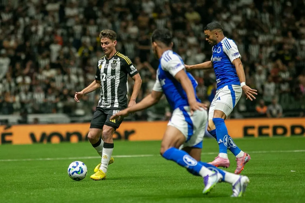 Natanael  jogador do Atletico-MG durante partida contra o Cruzeiro – Foto: Fernando Moreno/AGIF