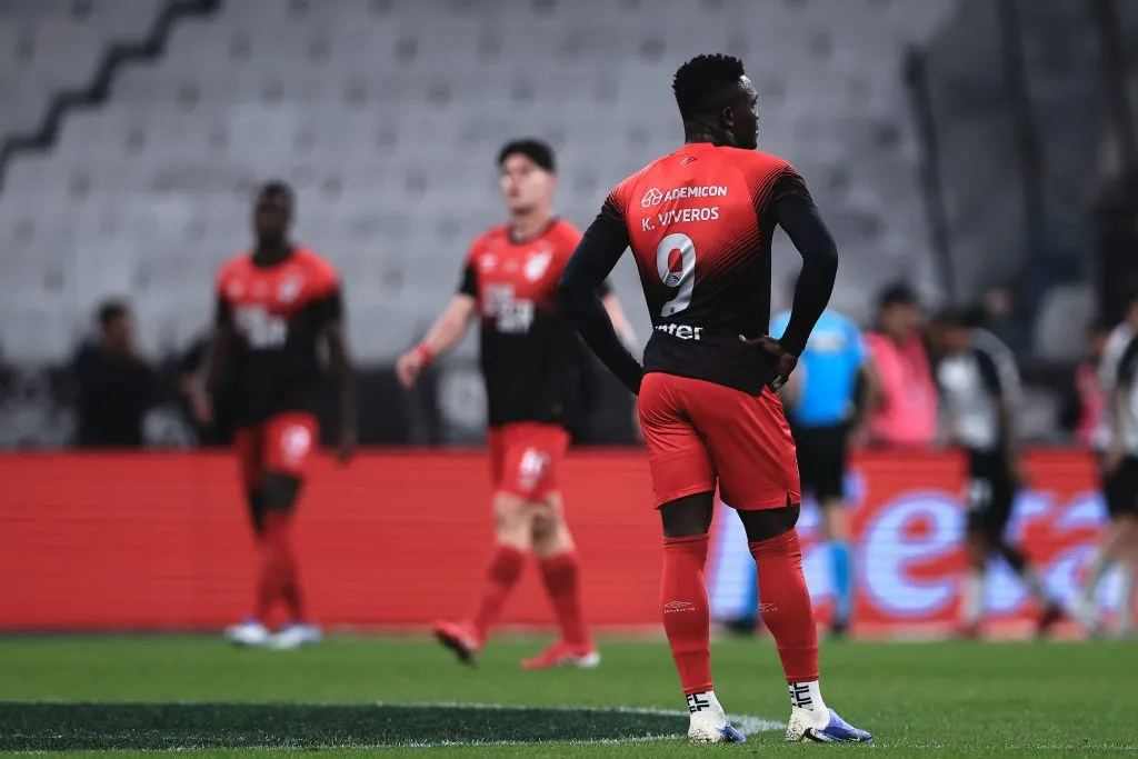 Viveros teve um gol anulado quando o jogo ainda estava empatado. Foto: Ettore Chiereguini/AGIF