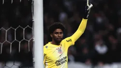 Hugo Souza defende oitavo pênalti pelo Corinthians e consegue superar Dida no ranking. Foto: Ettore Chiereguini/AGIF