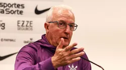 Dorival no Corinthians. Foto: Maxi Franzoi/AGIF