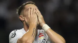 Vojvoda toma decisão importante nos bastidores do Santos