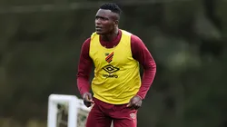 Kevin Viveros, em treino do Furacão (José Tramontin/athletico.com.br)