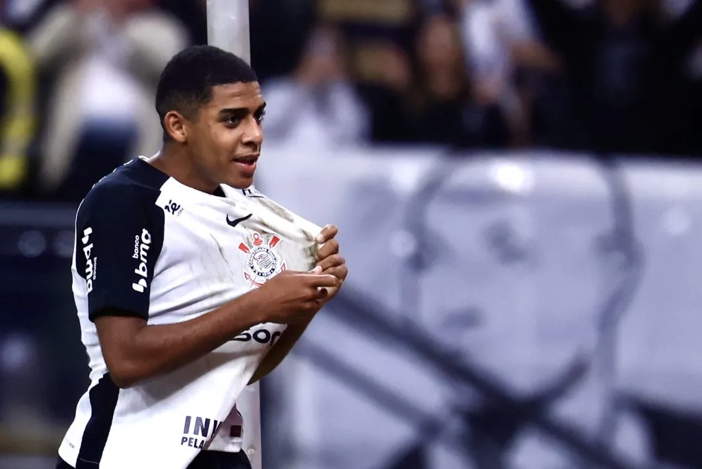 Gui Negao jogador do Corinthians comemora seu gol durante partida contra o Athletico-PR no estadio Arena Corinthians pelo campeonato Copa Do Brasil 2025. Foto: Marcello Zambrana/AGIF