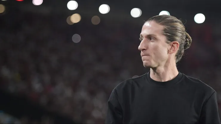 Filipe Luis tecnico do Flamengo durante partida contra o Vitoria no estadio Maracana pelo campeonato Brasileiro A 2025. Foto: Thiago Ribeiro/AGIF
