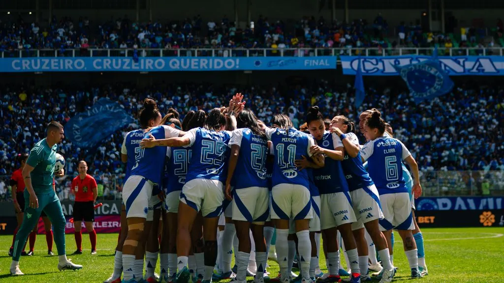 Time feminino do Cruzeiro em campo