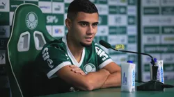 Andreas Pereira fala aos jornalista durante sua apresentacao oficial como jogador do Palmeiras em coletiva de imprensa realizada no CT Academia de Futebol. Foto: Ettore Chiereguini/AGIF