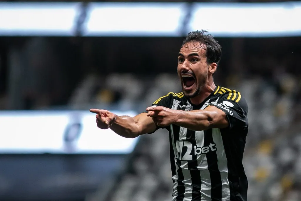 Igor Gomes começou como titular pelo Atlético, mas não teve boa atuação e foi alvo da Massa na web – Foto: Fernando Moreno/AGIF