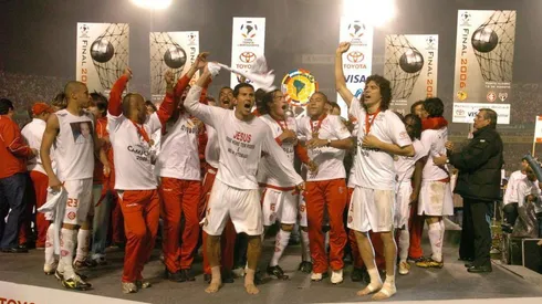 Jogadores colorados comemoram título da Libertadores.