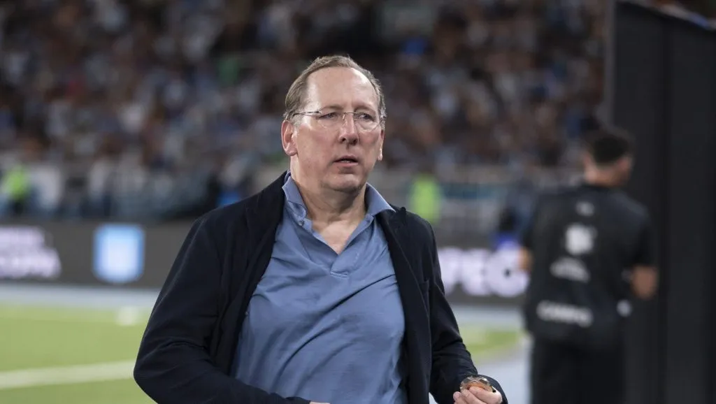 Textor acredita que Botafogo ainda pode buscar o Brasileiro – Foto: Jorge Rodrigues/AGIF