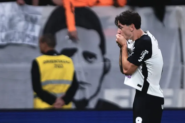 Rodrigo Garro jogador do Corinthians comemora seu gol durante partida contra o Athletico-PR no estadio Arena Corinthians pelo campeonato Copa Do Brasil 2025. Foto: Ettore Chiereguini/AGIF