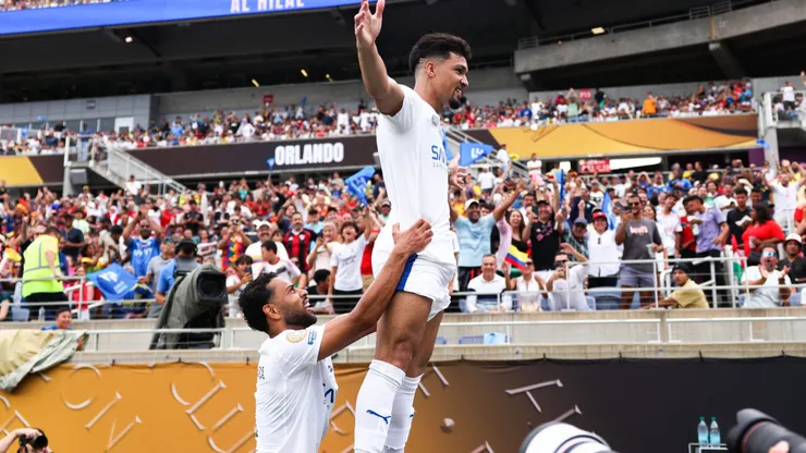Marcos Leonardo e Renan Lodi no Al-Hilal (Photo by Megan Briggs/Getty Images)