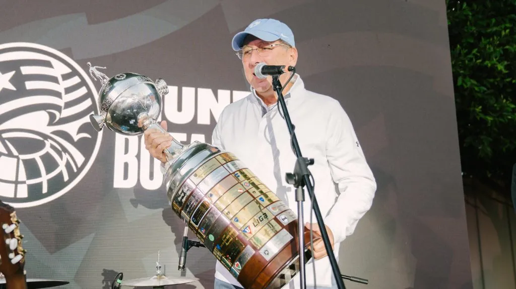 John Textor apontou que vai continuar negociando jogadores – Créditos: Leandro Gervasio