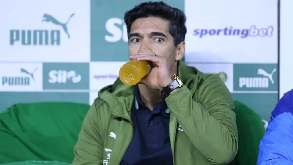 Abel Ferreira tecnico do Palmeiras durante a partida contra o Sport no Allianz Parque em Sao Paulo (SP), pelo campeonato Brasileiro A 2025. Foto: Marlon Costa/AGIF