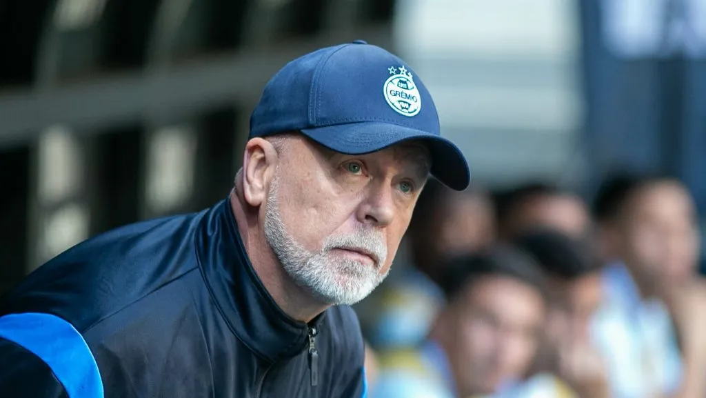 Foto: Fernando Moreno/AGIF – Mano Menezes não se encantou pelo ponta esquerda chileno.